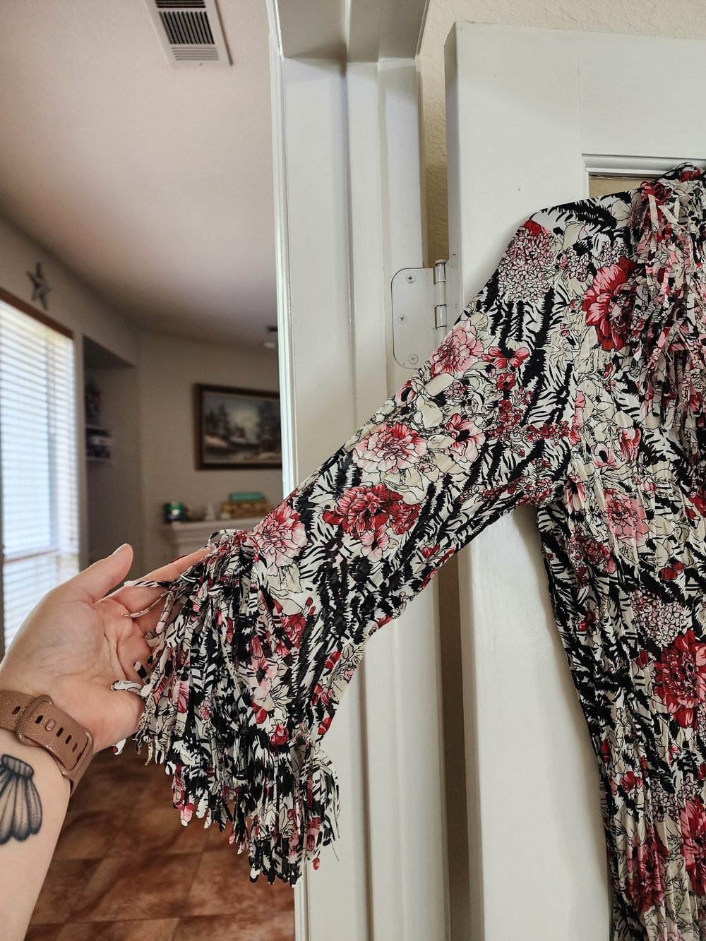 Agora XL Accordion Pleated Boho Floral Fringe Peasant Blouse - Picture 8 of 11